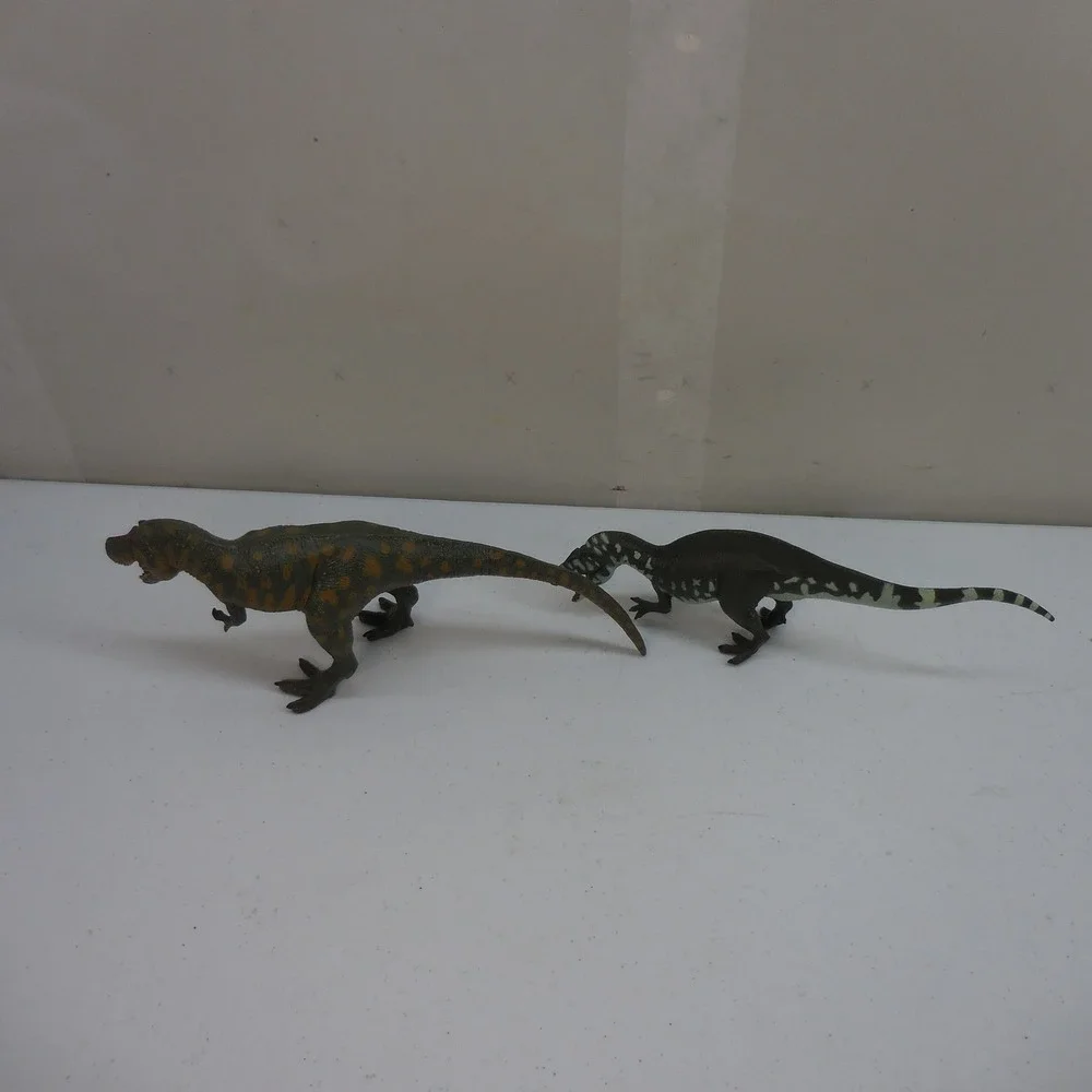 Dinosaur‎ Figure Lot T-Rex and Allosaurus Plastic Prehistoric Toy Animals 2pc